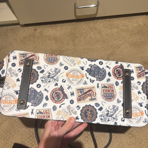 Disney Vacation Club Dooney and Burke Tote NWOT - Picture 6 of 6